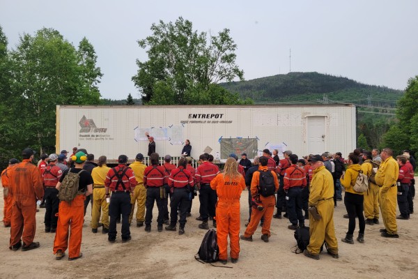 Québec fires morning briefing